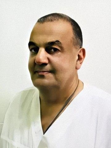 В Петербурге врача приговорили к 10 годам колонии за изнасилование несовершеннолетних пациенток