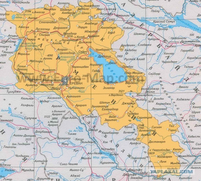Азербайджанцы наступают, армяне бегут
