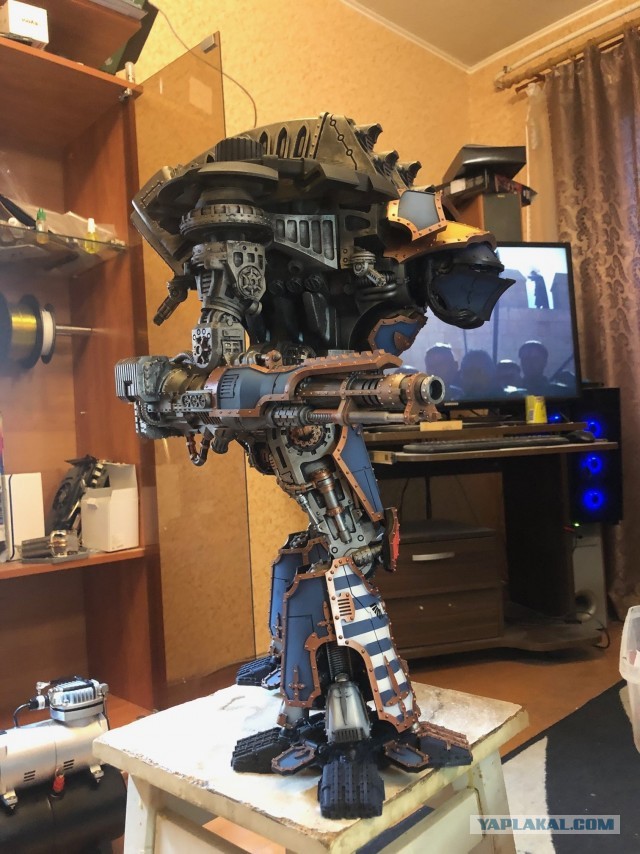 Warlord Titan. Сервиторим потихоньку