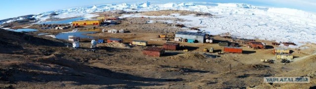 Антарктическая станция на Южном полюсе