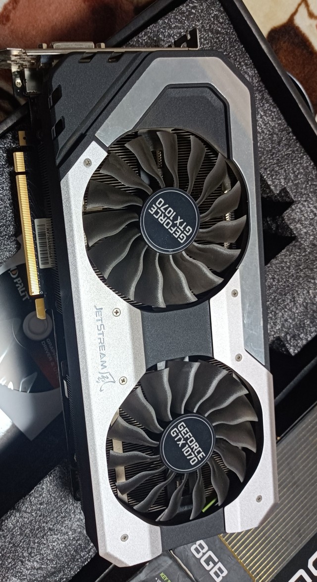 Продам видеокарты в Москве MSI RX 570 4gb и всякое остальное