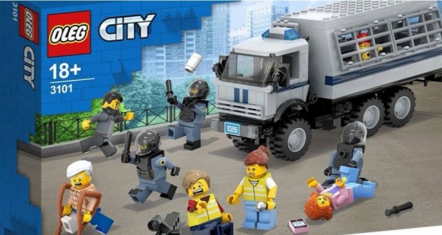 Священники против LEGO.