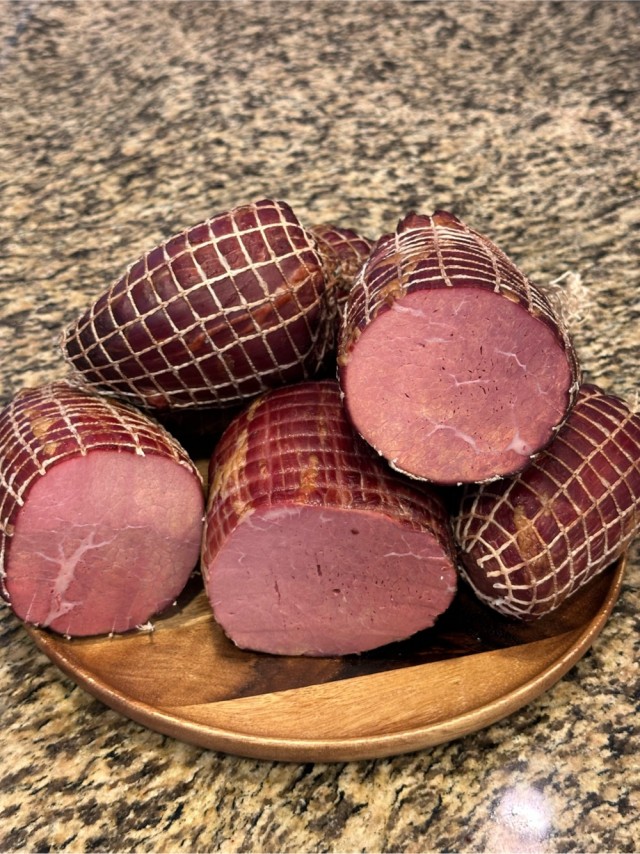 Искусство копчения: как выбор щепы влияет на вкус мяса