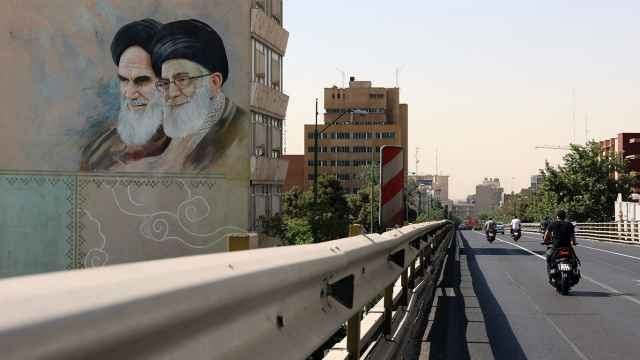 Иранцев будут бить плетьми за использование интернета от Starlink