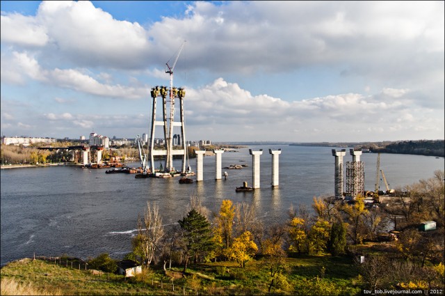 Новый мостовой переход в Запорожье