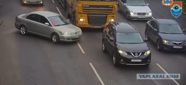 Во время ДТП взорвалось колесо