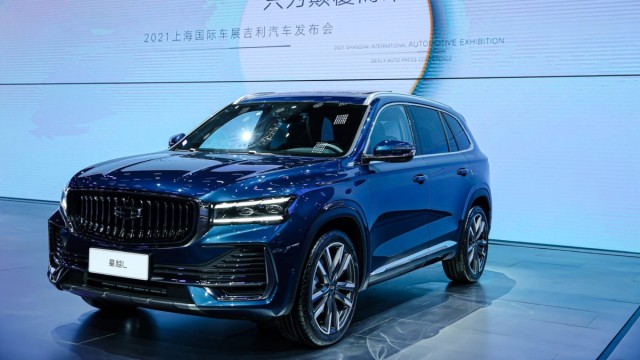 Новый кроссовер GEELY: круче и в 2 раза дешевле, чем KODIAQ и Outlander