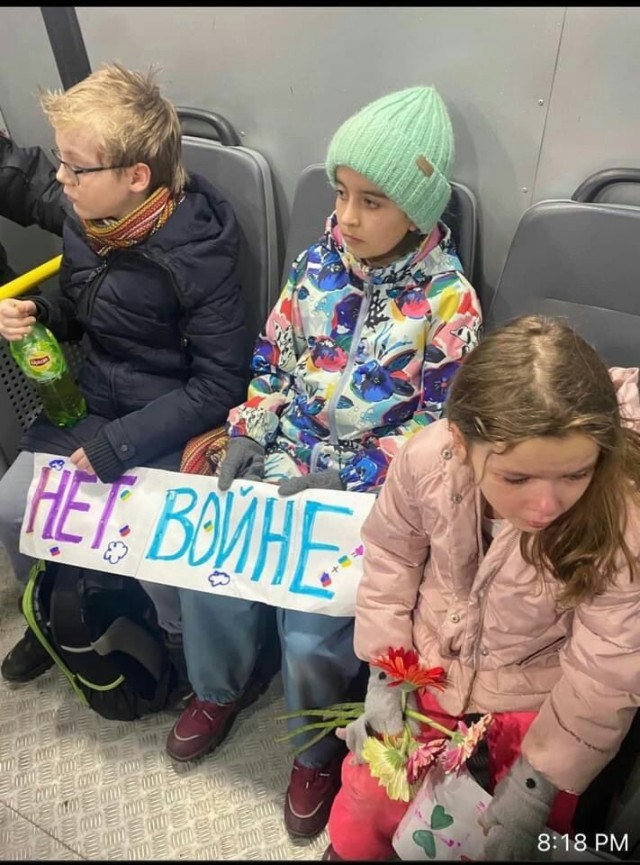В Москве задержали пятерых детей с антивоенными плакатами