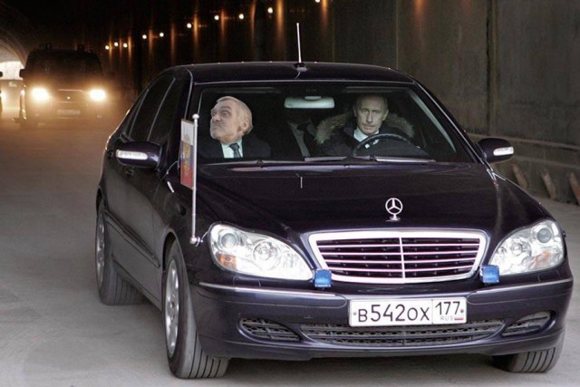 Фотожаба: Случай на правительственной трассе