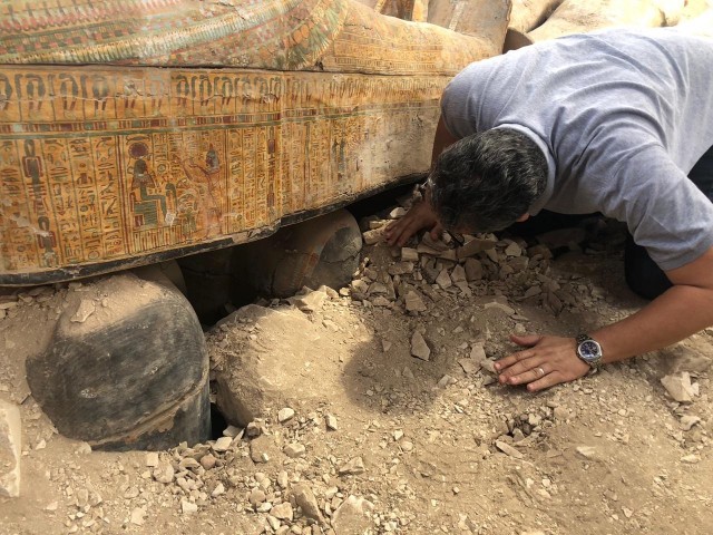 В Египте впервые с 19 века найдено более 20 нетронутых саркофагов