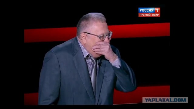 Семьям погибших на СВО тихвинцев вручили на 23 февраля шампуни и пену для бритья