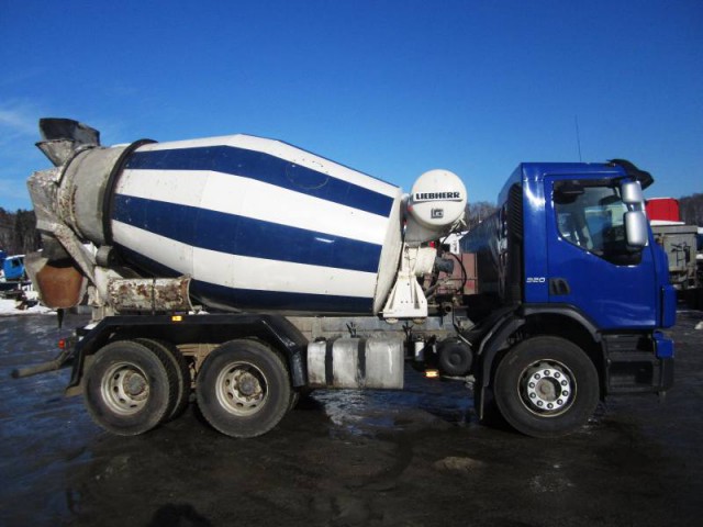 Забетонировался ...