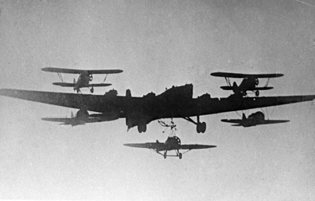 XX век в черно-белой фотографии. Авиация