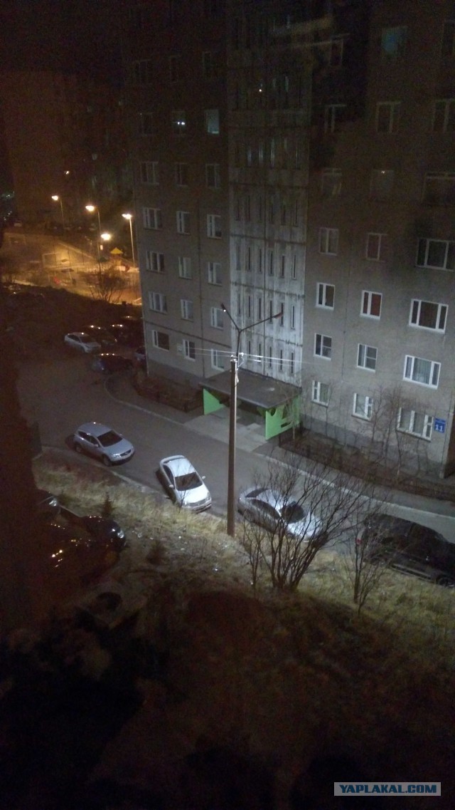 За окном