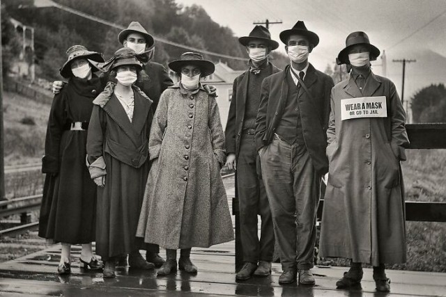 Исторические фотографии.