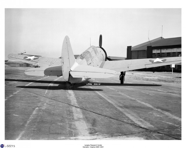 Curtiss SB2C Helldiver. Скотина US NAVY.