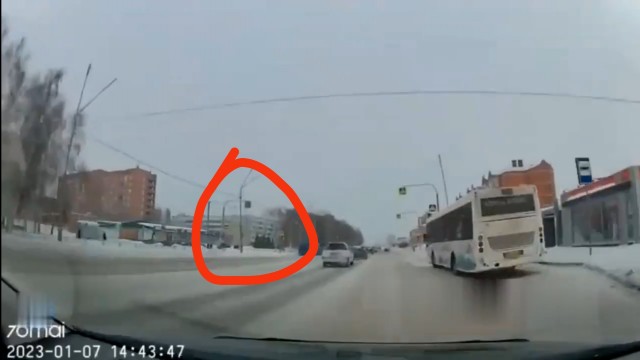 Я даже не знаю, кто из них больший пидор@с