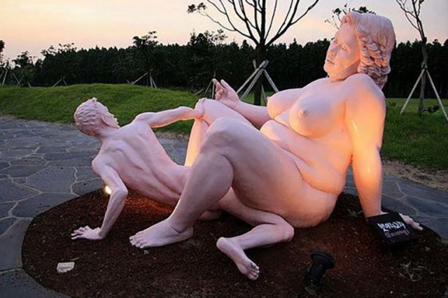 Парк любви «Love Land» в Южной Корее