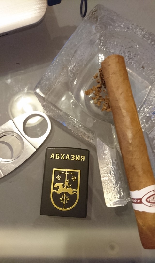 Была бы у меня такая зажигалка,то я бы уже не курил