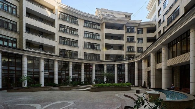 Кому квартиру за 644.000.000 руб.?