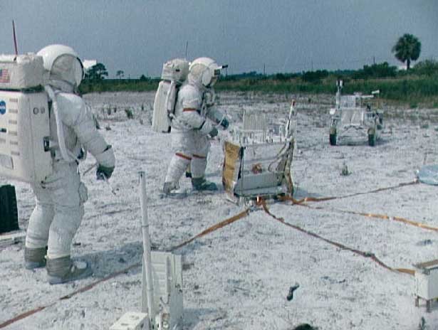 5 февраля 1971 экипаж «Аполлона-14» высадился на Луне.