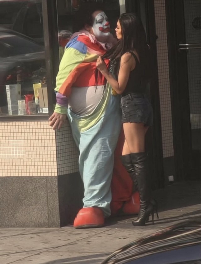 Это ,какой то,шедевр .