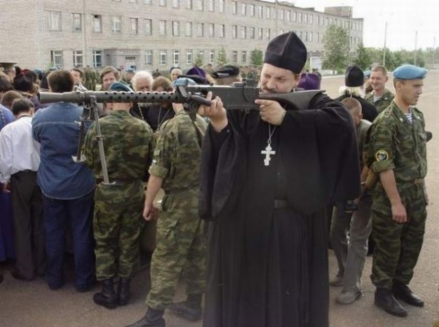 Cвященник РПЦ расстрелял хулиганов