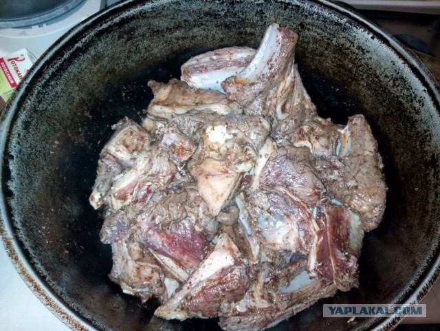 Бараньи ребрышки с луком