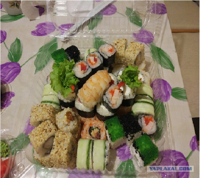 Решили с женой заказать суши