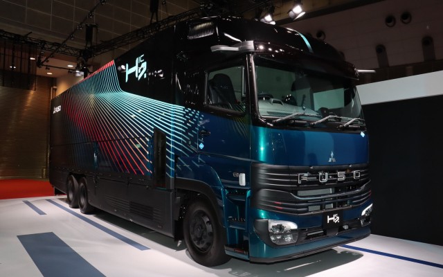Mitsubishi Fuso экспериментирует с водородными грузовиками