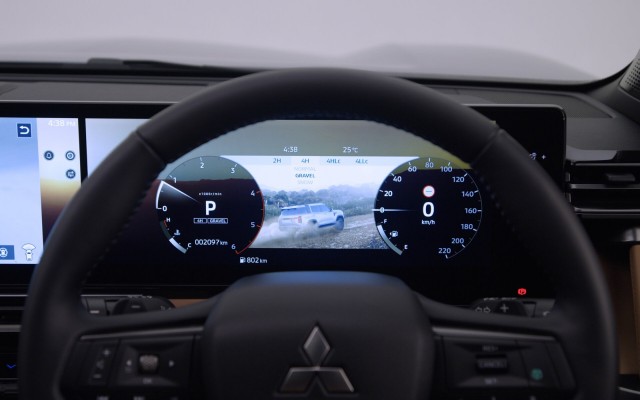 Новый Pajero выходит на рынок Японии