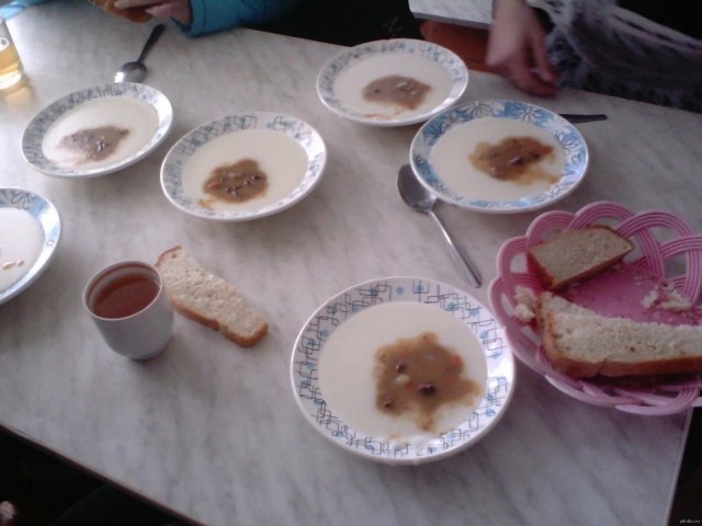 «Учителя просят детей не кушать!»