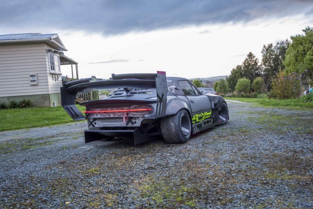 Mazda miata в стиле cyberpunk