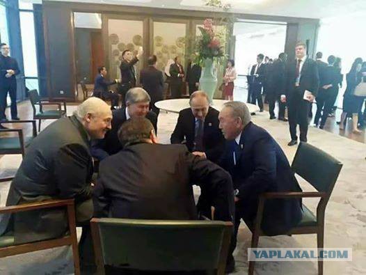 Кто остался в сторонке!? Встреча глав государств в Эр Рияде! Без подкатов...