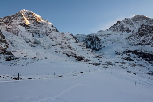 Юнгфрау (высота 3571 м). Обсерватория Сфинкс