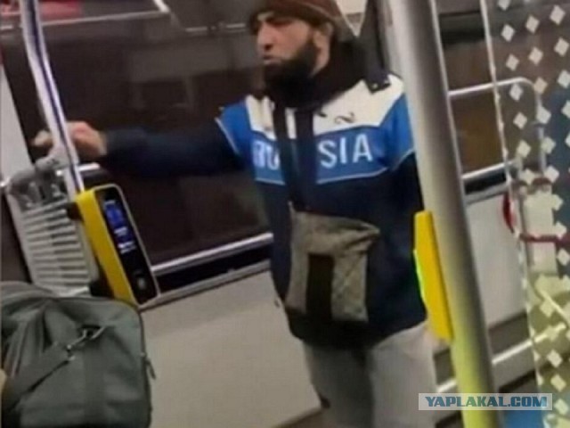 Только меня раздражает, когда