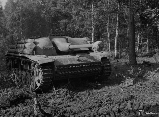 StuG III под кличкой "Гадюка", самая массовая в производстве с которой пришлось встретиться нашим дедам.