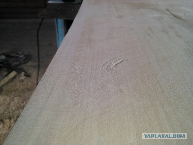 Лавка из березового бревна