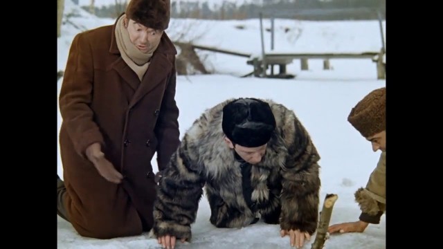 В Волжском неадекват пришел мириться с девушкой и зарезал её