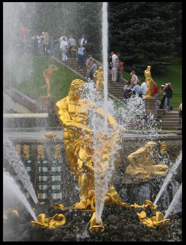 Подборка завораживающих фонтанов России