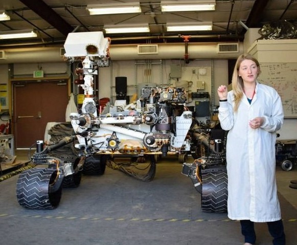 Для тех, кто представлял, что марсоход Curiosity размером с собачку