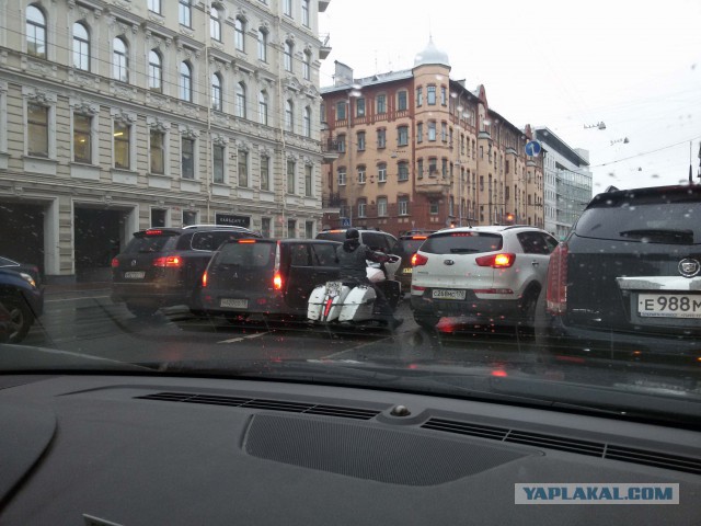 Пучок разных фотографий с телефона.