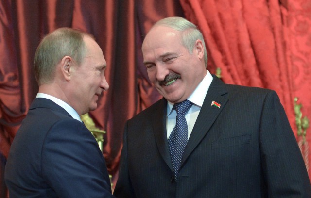 Москва согласилась почти на треть снизить цену на газ для Белоруссии
