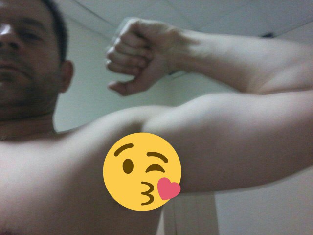 Девчата, для вас - порадовать глаз:) Фоточки красивых мальчиков из коллекции на компе