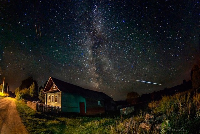 Просто красиво. Несколько ночных деревенских фото