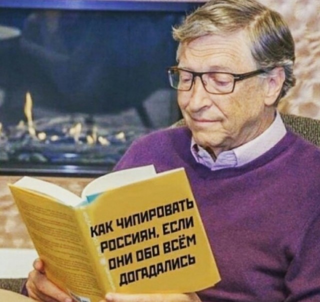 Макаревич заявил, что ему не нужен парад Победы