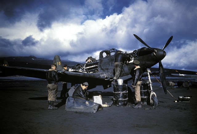 Р-39 Аэрокбра. Американская любимица сталинских соколов. История создания и основные модификации.