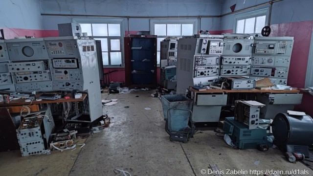 Заброшенная полярная станция на мысе Челюскин