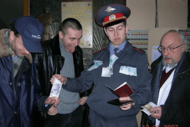 Почему в России милицию переименовали в полицию: все не так просто