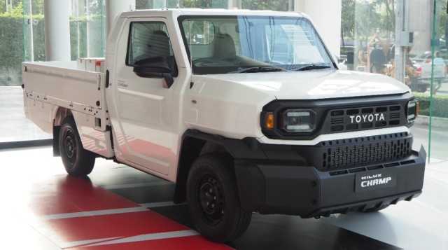 Toyota Motor 21 октября провела мировую премьеру новой модели — внедорожника Land Cruiser FJ по прозвищу «бэби-Круизер»